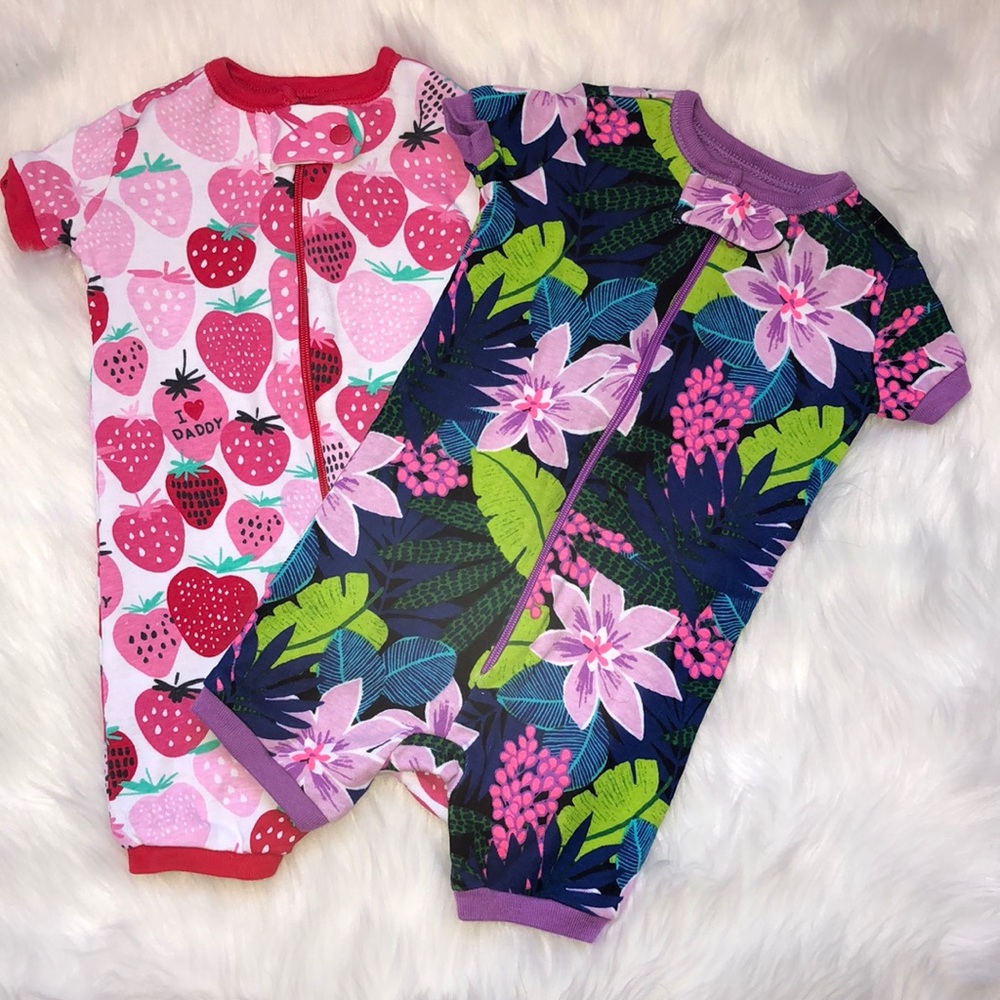 Set of 2 one piece outfits- Size 0-3 months